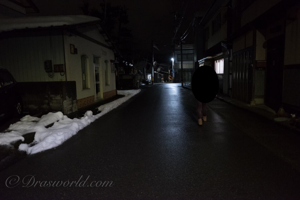 ISO12800まで上げる。