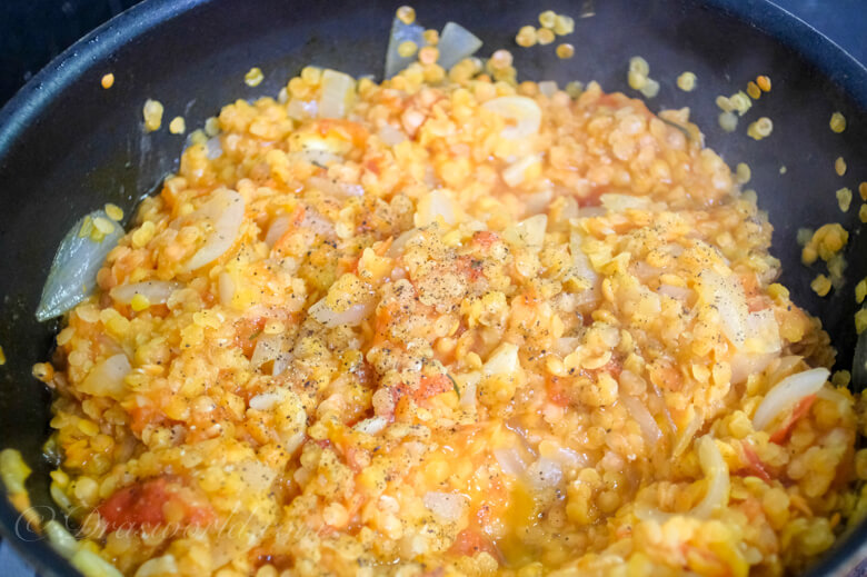 アスリート食。トマトとレンズ豆に煮込み料理。